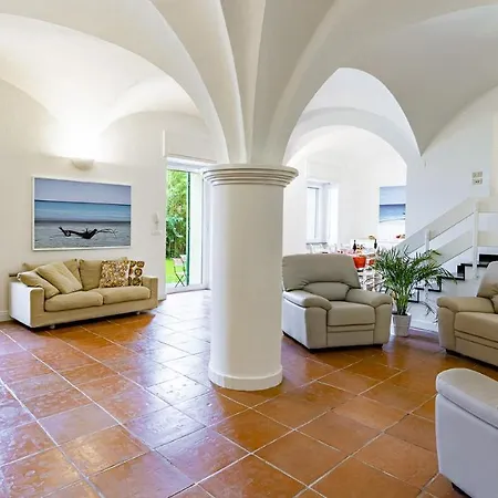 Ferrari Fontana 9 Villa Santa Margherita Ligure